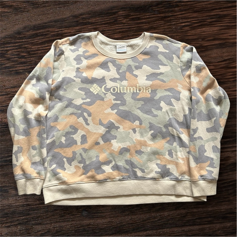 Columbia Pastel Camo Sweatshirt – XL